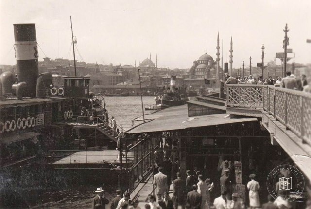 Galata Köprüsü, 1948