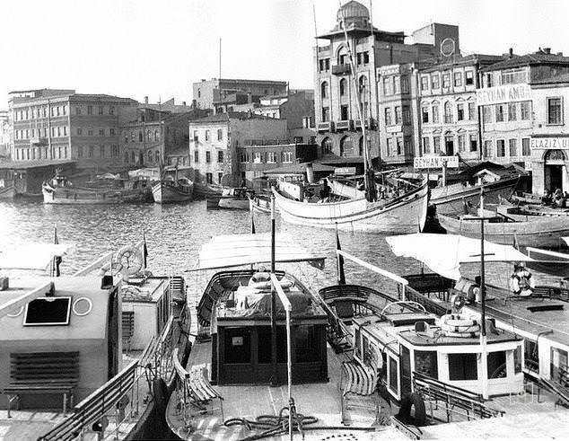 Perşembe Pazarı Önleri, 1945