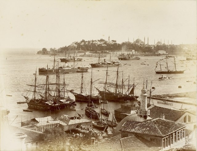 Galata Kulesi'nden Sarayburnu Yönü · Pascal Sébah Fotoğrafı