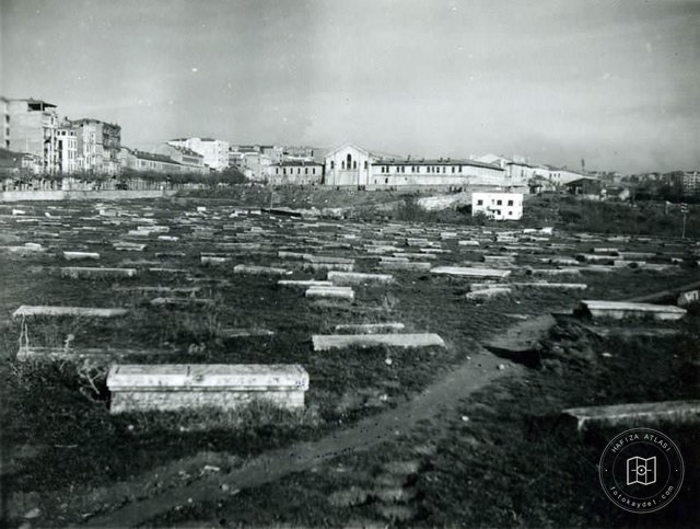 Surp Agop Mezarlığı - Harbiye Askeri Kışlası