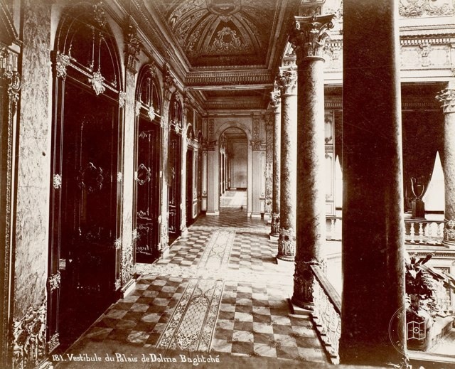 Dolmabahçe Sarayı Gulmez Fréres
