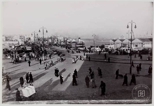 Eminönü · 1946 Photographer: Robert Capa