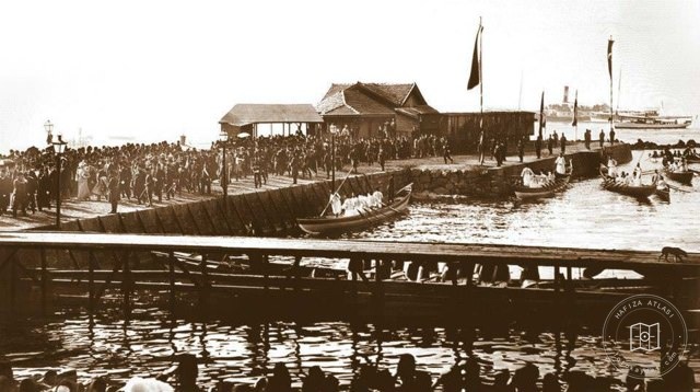 Alman İmparatoru II. Wilhelm ve Eşinin Haydarpaşa Rıhtımına Çıkışı. Abdullah Fréres, 1898