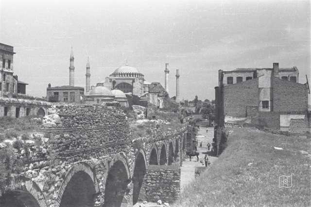 Arasta, Sultanahmet · Sir David Russell Photo · 1936
