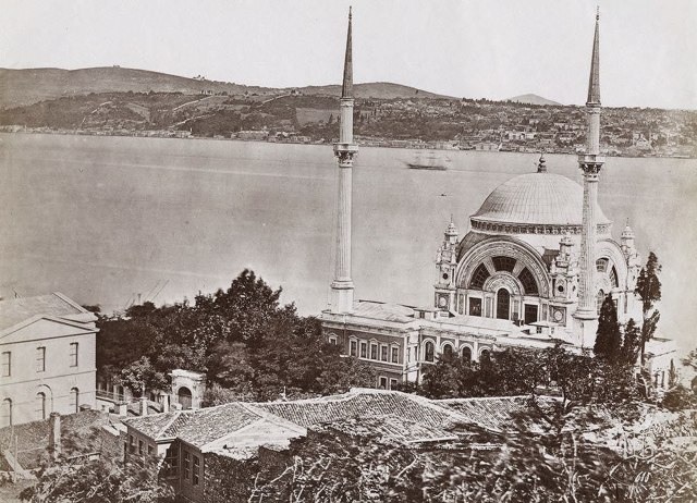 Dolmabahçe Camii
