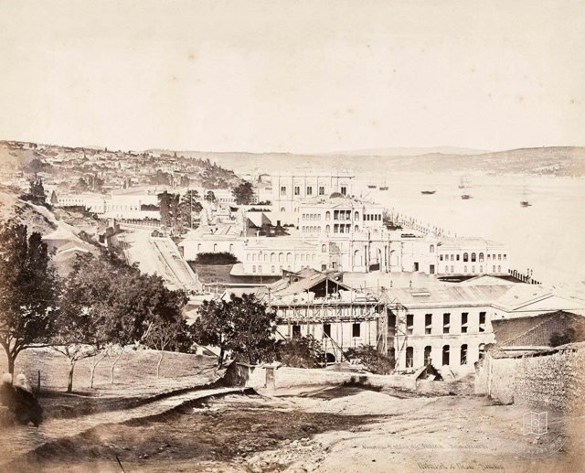 Dolmabahçe Saray Tiyatrosu inşaat halinde 1857 Fotoğraf: Robertson & Beato