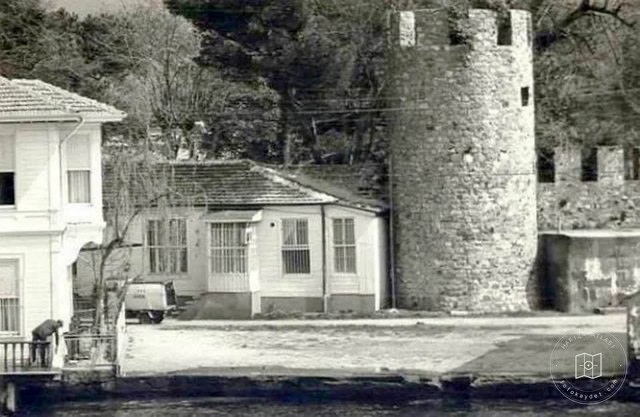 Anadoluhisarı kule ve postane şubesi