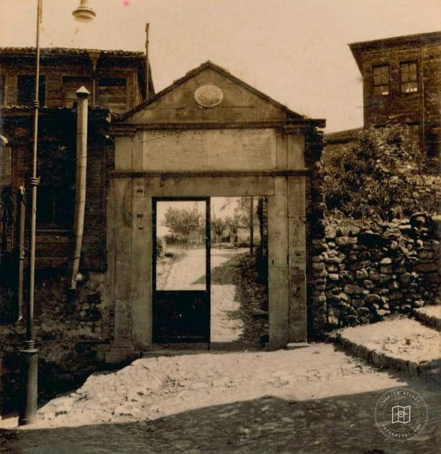Kasımpaşa Mevlevihanesi Girişi