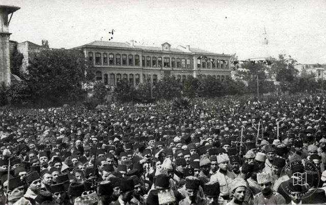 İzmir’s Greeks By The Israeli Protesto Mitingi, Sultanahmet · 1919