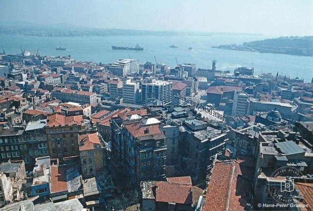 Galata Kulesi'nden 6 fotoğraflık bir seri, 1978 Fotoğrafçı: Hans Peter Grumpe