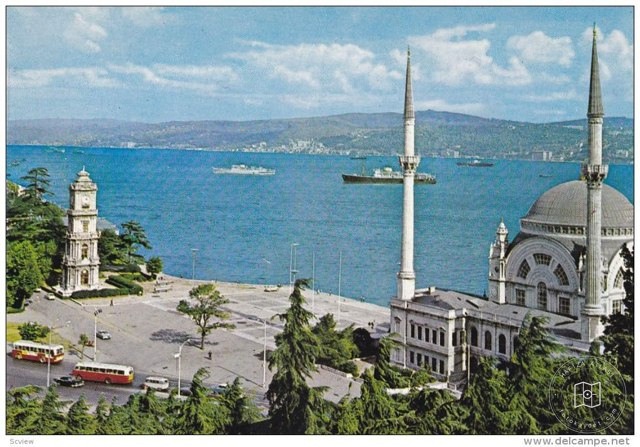 Dolmabahçe Camii ve Saat Kulesi