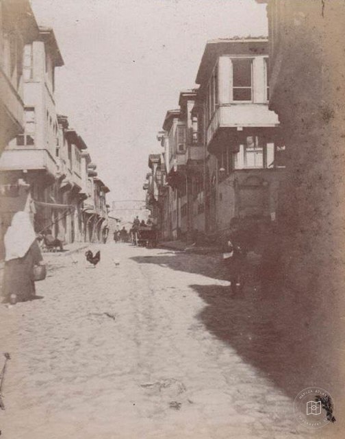 1890-92 yıllarında İstanbul Sokaklarından İnsan Manzaraları