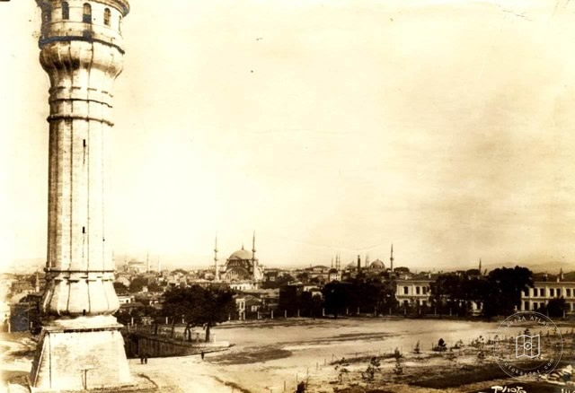 Beyazıt Tower and Environment