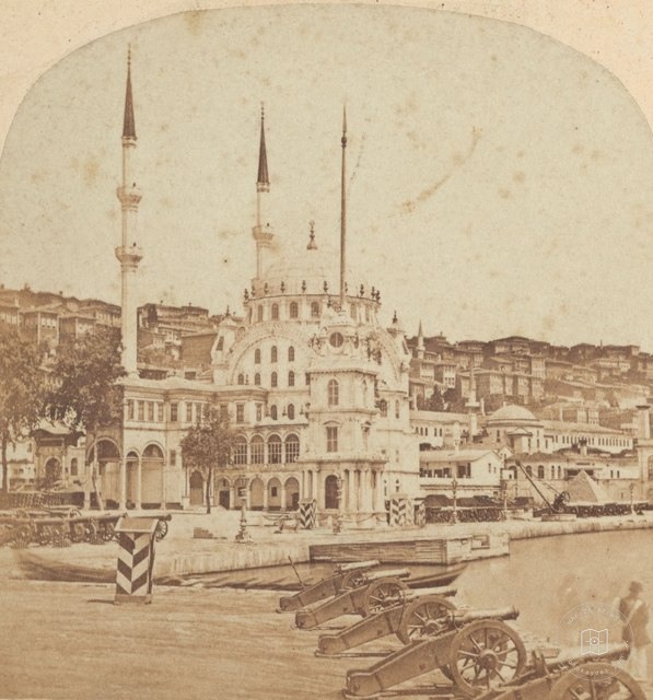 Tophane ve Nusretiye Camii · 19 Yüzyıl