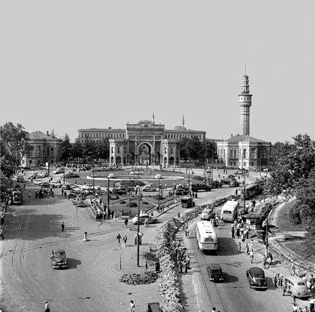 Beyazıt Square