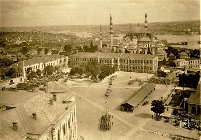 İşgal Döneminde Beyazıt Kulesi'nden Süleymaniye