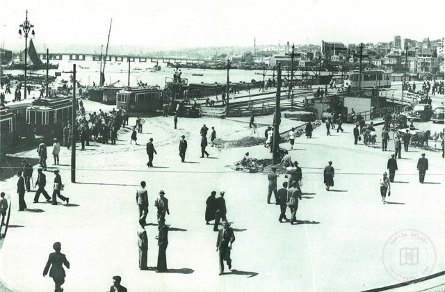 Eminönü Square · 1940