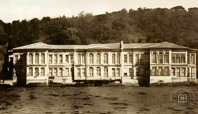 Hüseyin Avni Paşa Yalısı · Üsküdar