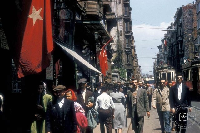 İstiklal Caddesi, 1956