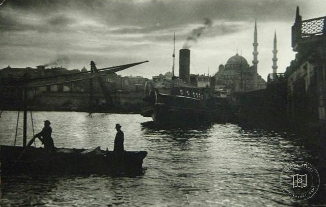 1950'li yıllarda Eminönü ve Galata Köprüsü