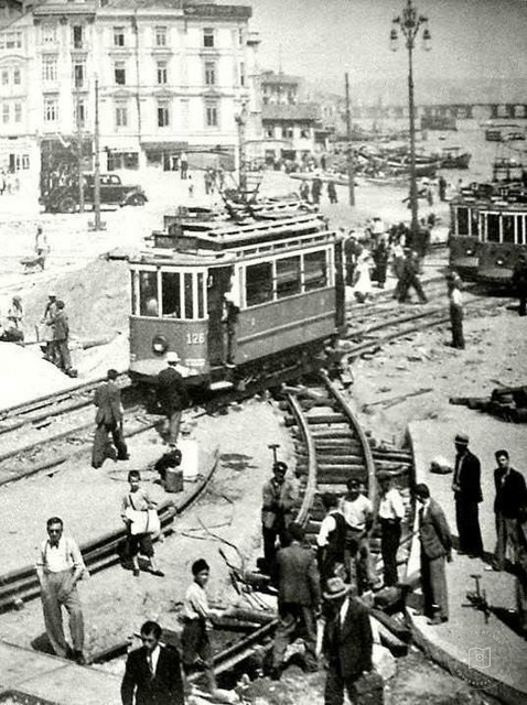 Eminönü and Trams