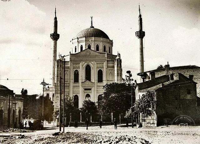 Valide Mosque in 1900s