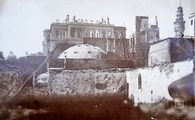 Ali Paşa Sarayı ve Merdivenli Hamam · Mercan