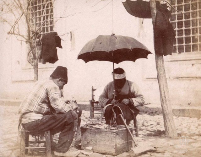 1890-92 yıllarında İstanbul Sokaklarından İnsan Manzaraları