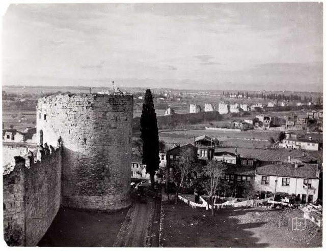 Yedikule · 1946 Photographer: Robert Capa