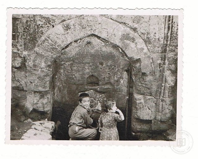 Çeşme ve Çocuklar · 1928
