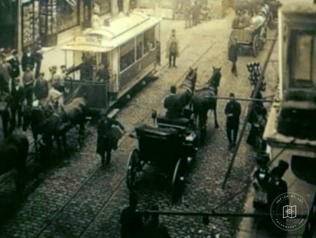 Beyoğlu'nda atlı tramvay