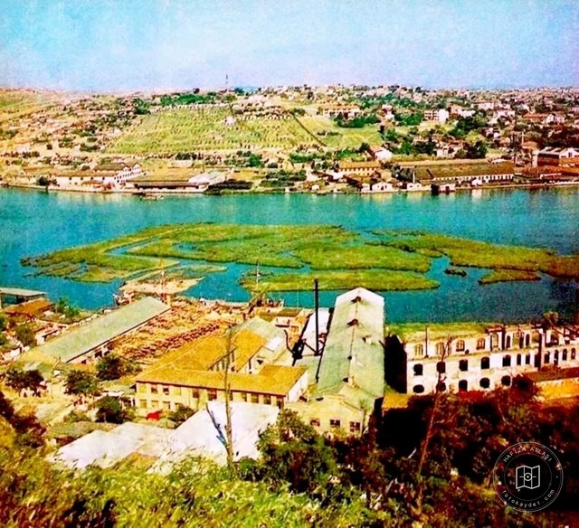 Haliç ve Bahariye Adası · 1972