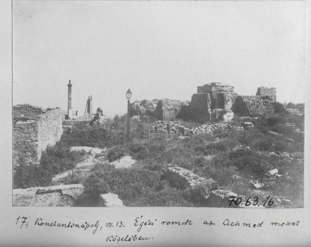 sultan ahmet Mosque Nears Fire Post Residue · 1914