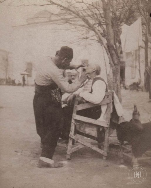 1890-92 yıllarında İstanbul Sokaklarından İnsan Manzaraları