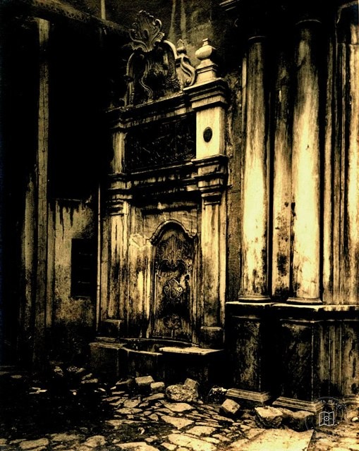 Hamidiye İmareti Fountain in the Wall · Sébah and Joaillier Photo