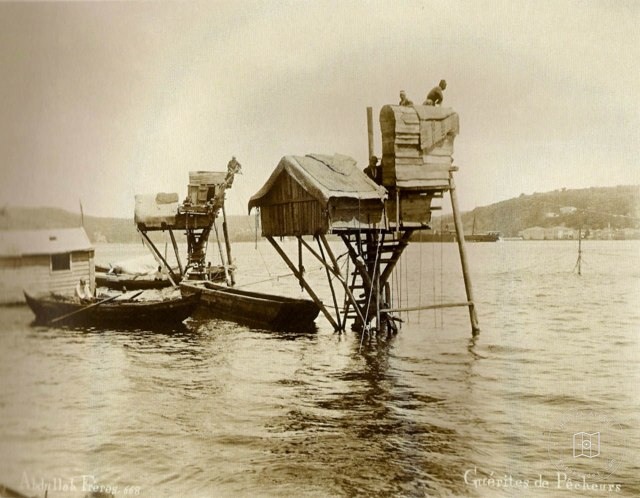 Fotoğrafı Bebek’te Dalyan · Abdullah Fréres fotoğrafı