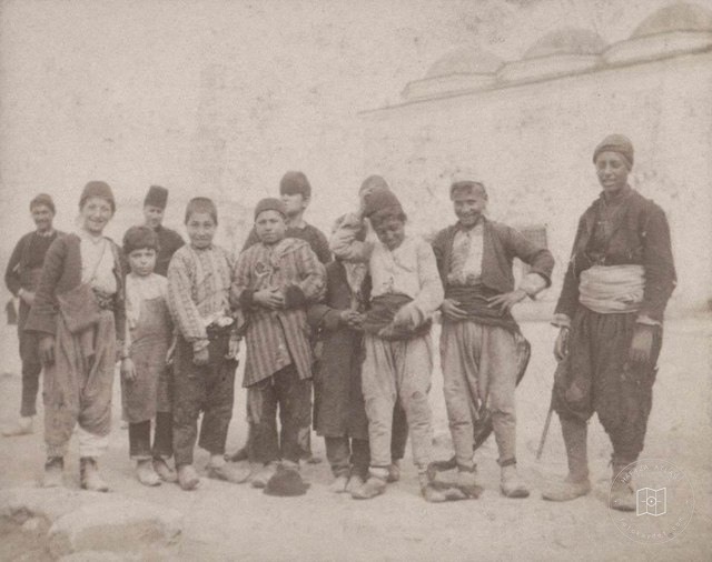 1890-92 yıllarında İstanbul Sokaklarından İnsan Manzaraları