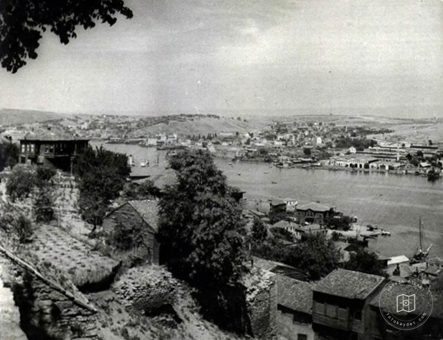 Balat Tops Golden Horn
