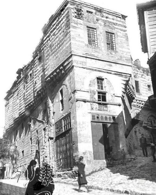 Hasan Paşa Hanı, Süpürgeciler Hanı · Beyazıt