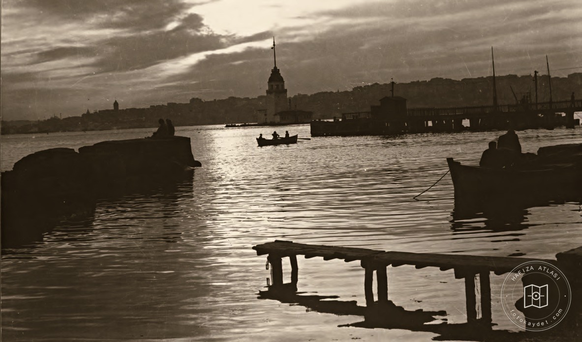 Maiden's Tower and Galata from Salacak