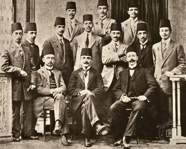 Engineering School graduates and teachers of 1911