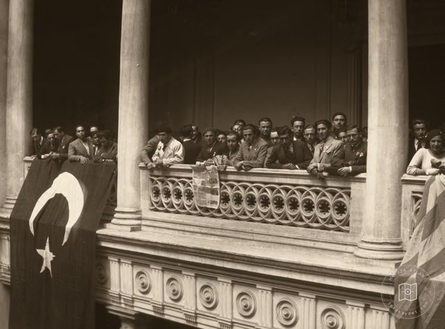 İstanbul Üniversitesi'nde gösteri