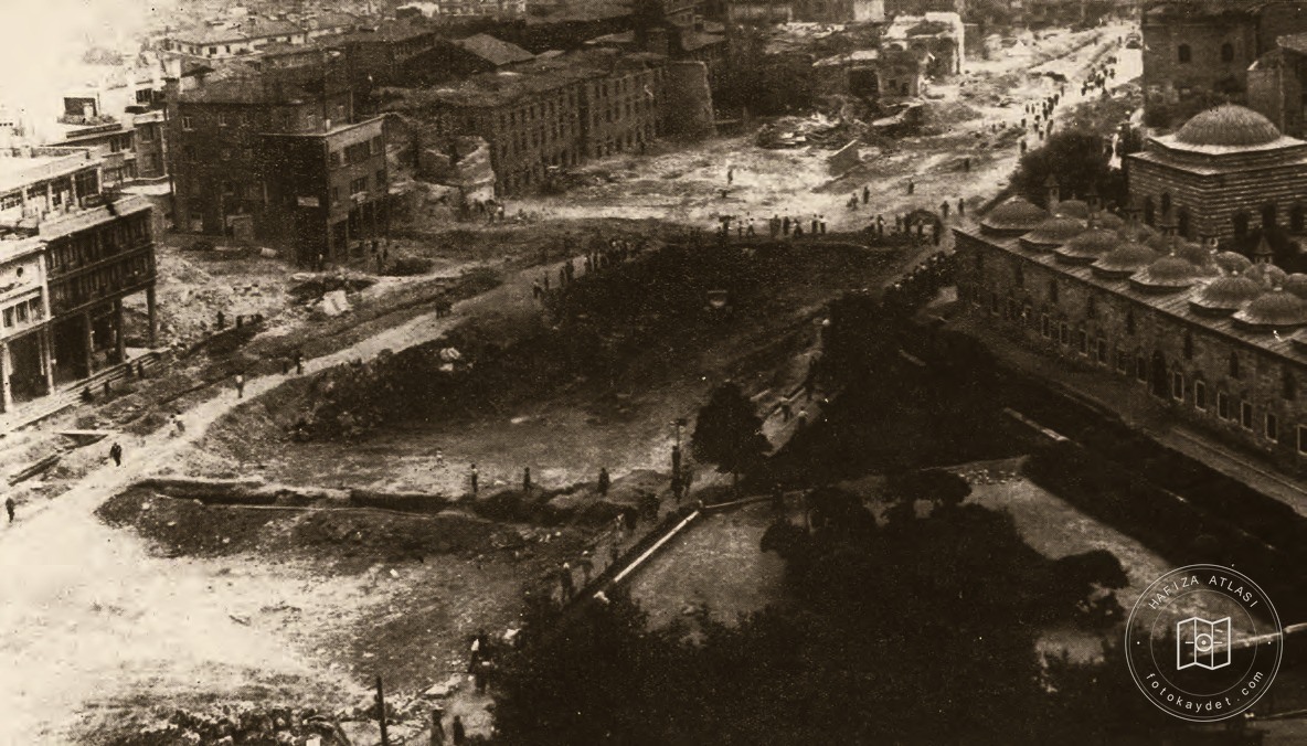 Road construction on Ordu Avenue