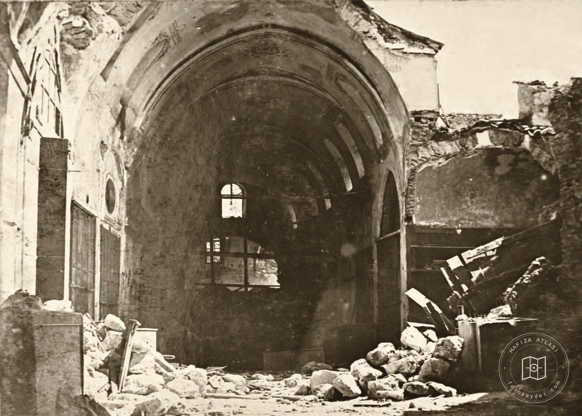 10 Temmuz 1894 depreminde Büyükçarşı’da yıkılan bir bölüm