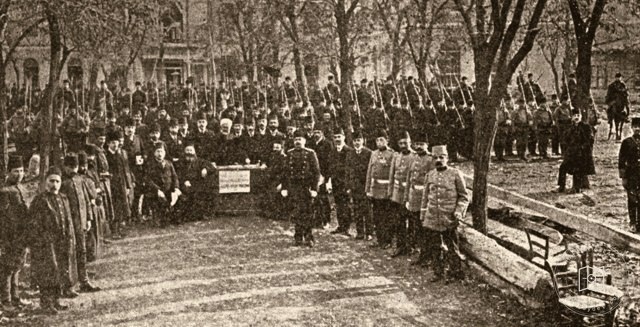 Voting and election supervision in the Mekteb-i Sultanî courtyard