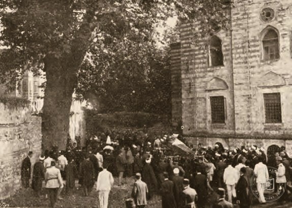 Alemdar Mustafa Paşa’nın mezarının 1911’de Zeyneb Sultan Camii haziresine nakli