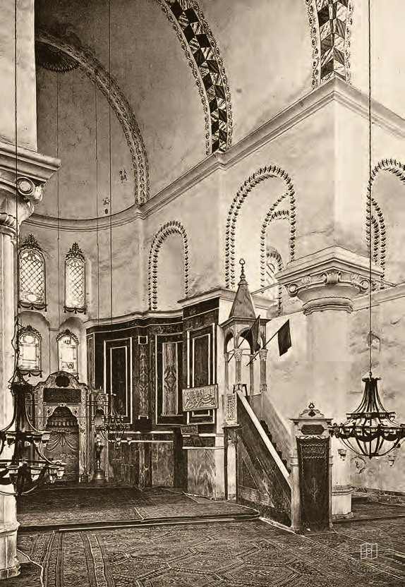 Zeyrek Camii’nin iç görünümü