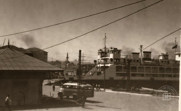 Car ferry at Üsküdar Pier