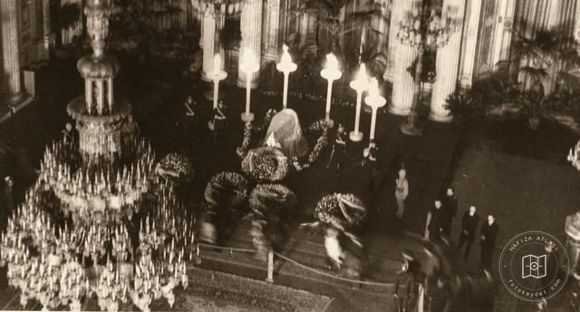 Atatürk's coffin in the Ceremonial Hall of Dolmabahçe Palace