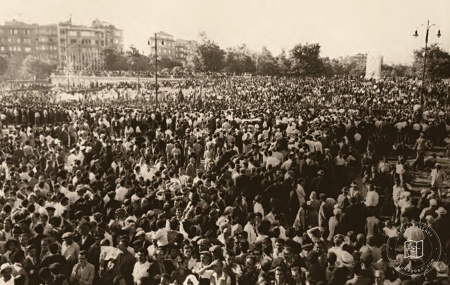 A demonstration in Istanbul before 27 May